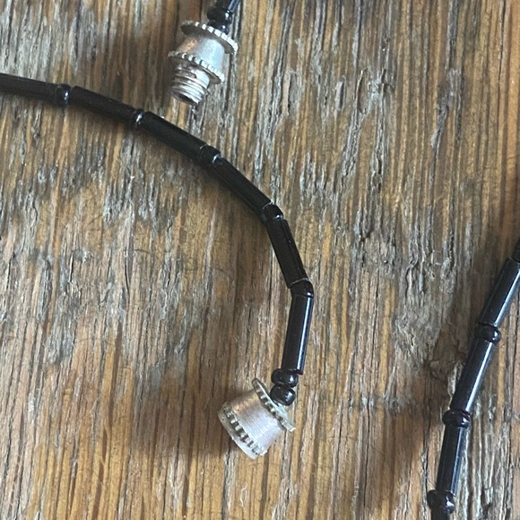 Elegant Black and White Necklace - Picture 4 of 4